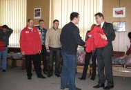 «Версія-Консалтинг» надала всьому складу 13-ої полярної експедиції теплі штормовки